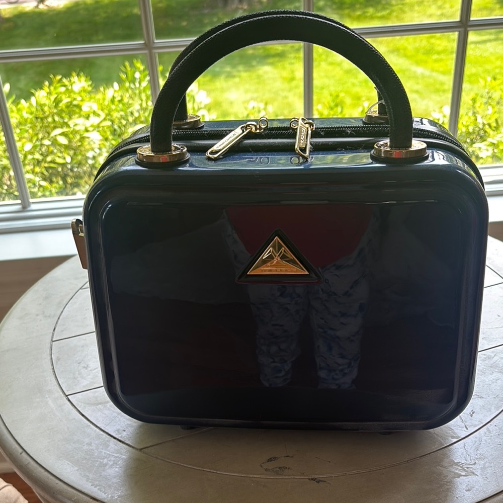 Triforce  Vizcaya Elite Hard Side Beauty Makeup Travel Case NWT